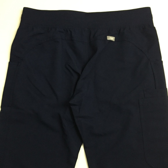 NWT FIGS KADE Cargo Navy Antimicrobial Scrubs Pant - Picture 7 of 8
